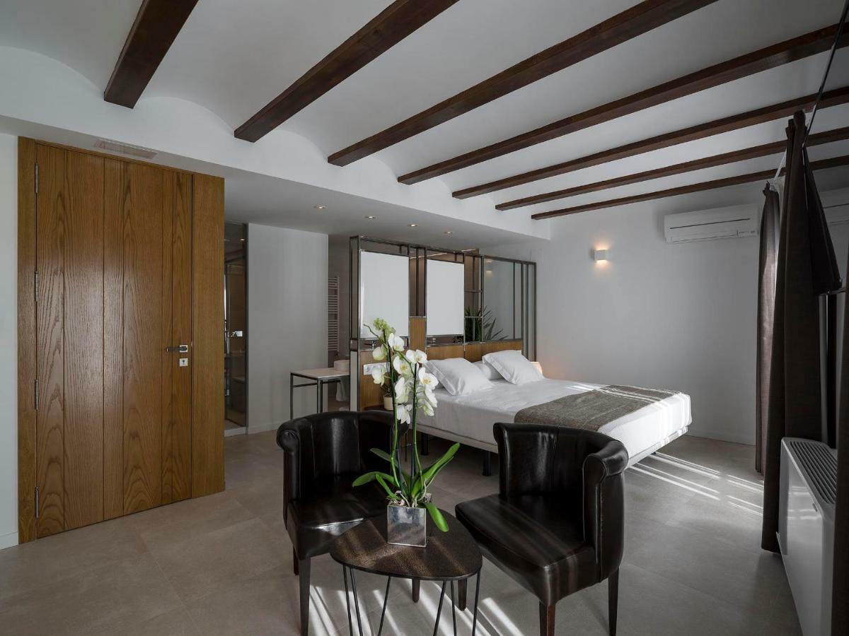 Vinatea Suites Morella Exterior photo